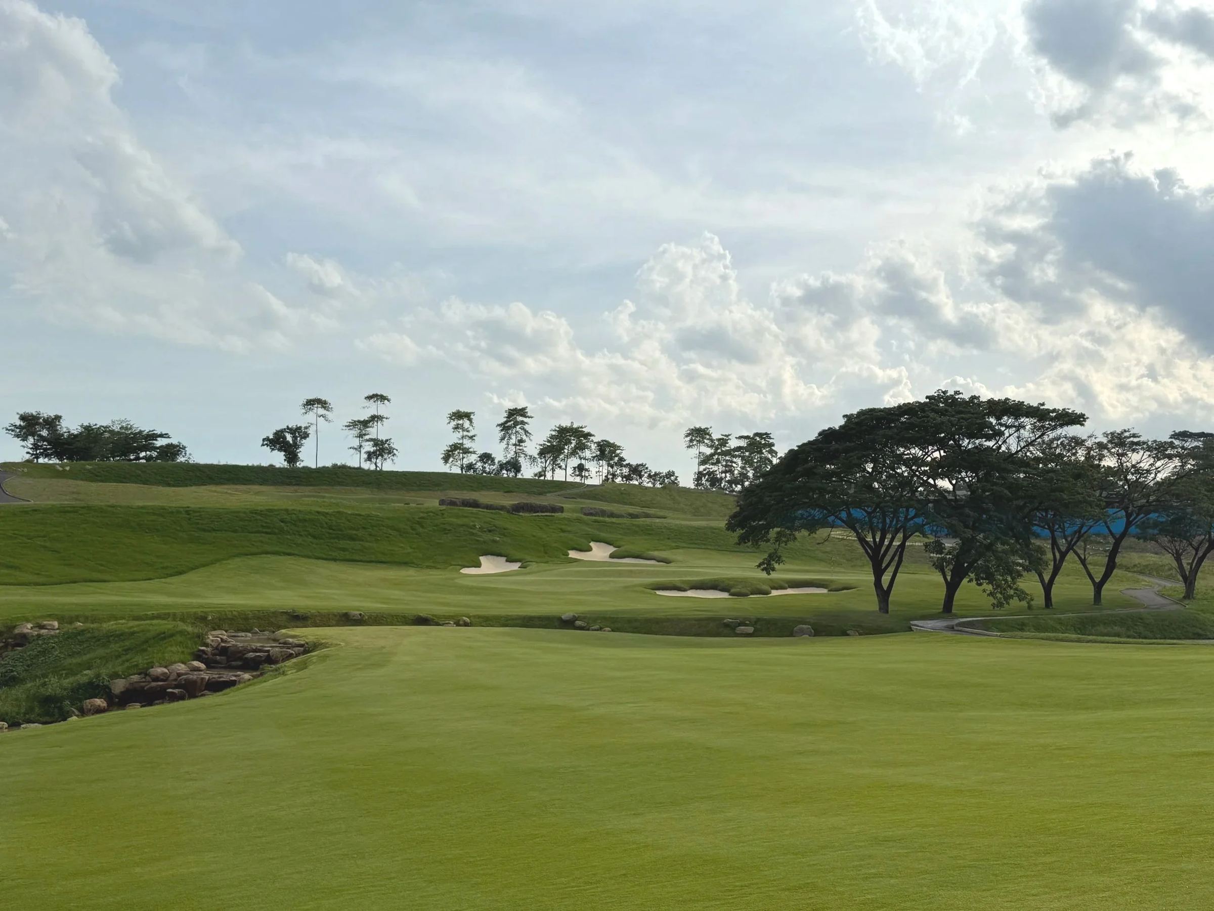 Dhoho Surya Golf Course, photo 1